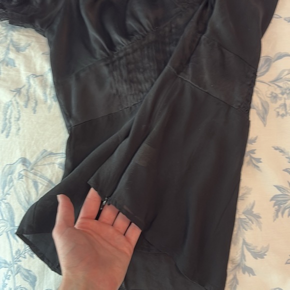 bebe black goo no out b neck lace short sleeve medium - Picture 3 of 3